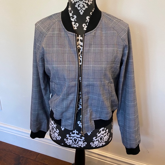 NWT REVOLVE Bobi Black Menswear Plaid Bomber Ivory & Black - Picture 7 of 10